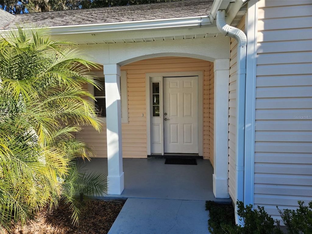 Photo of 309 Chula Vista Avenue, Lady Lake, FL 32159 (MLS # S5146080)