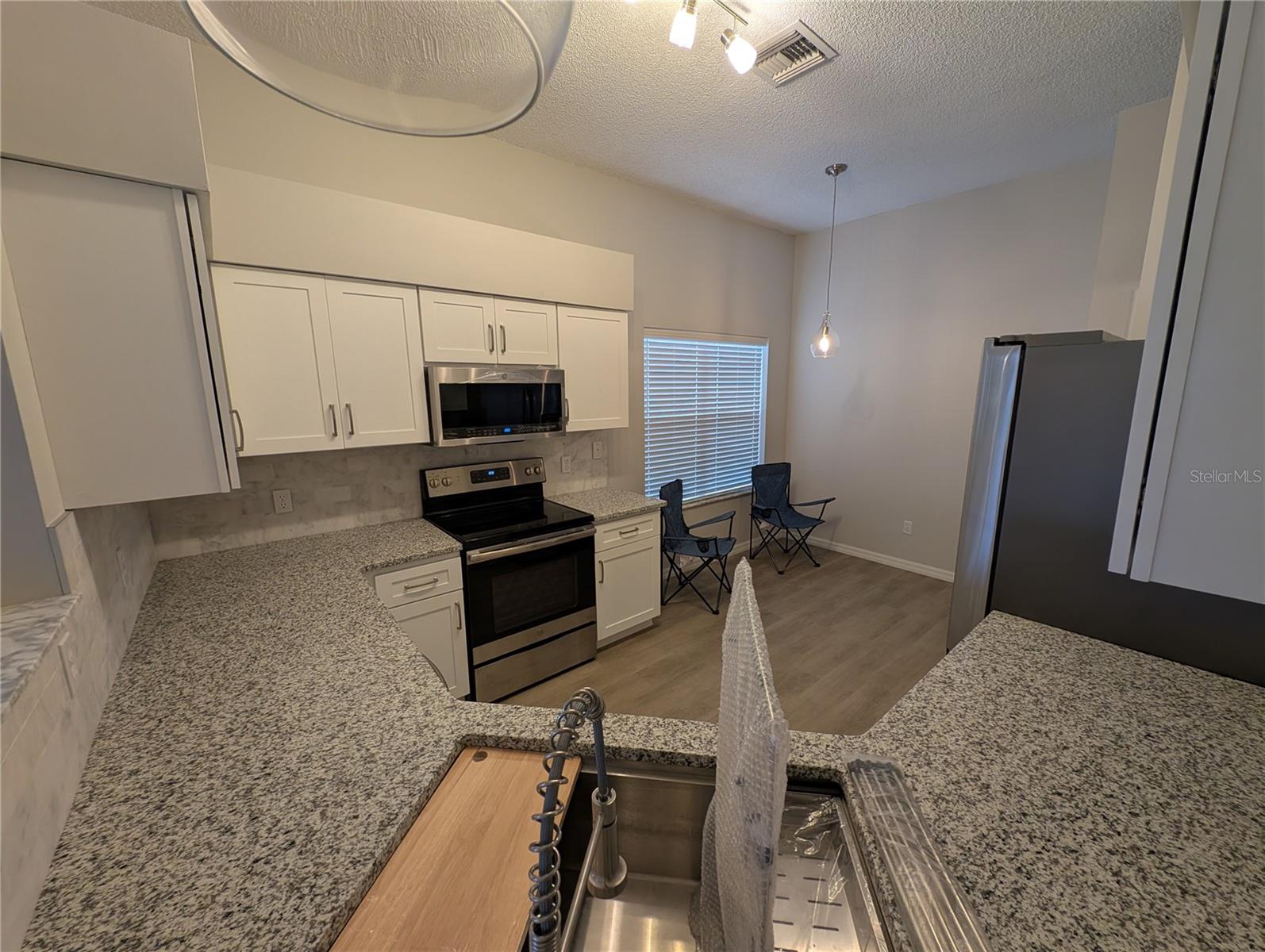 LADY LAKE ORANGE BLOSSOM GARDENS UNIT 19 - Residential