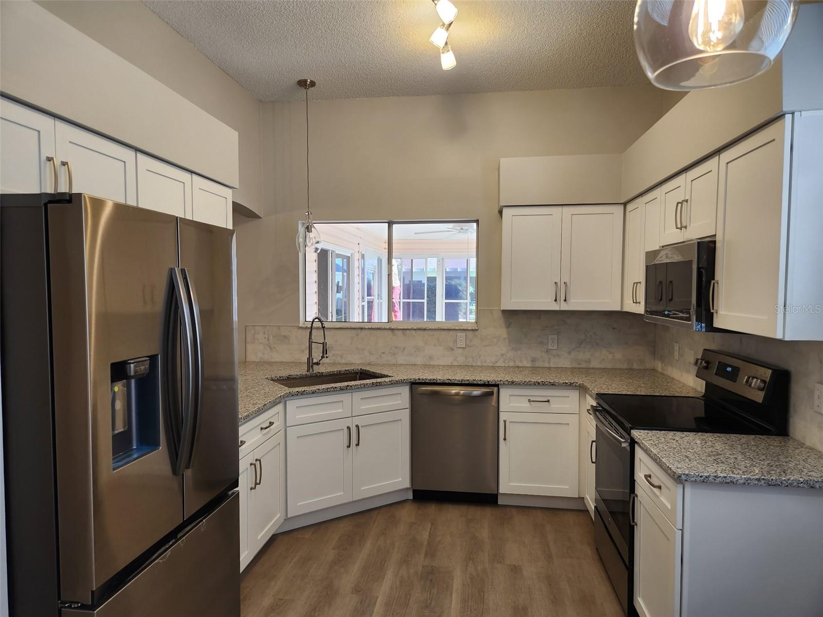 LADY LAKE ORANGE BLOSSOM GARDENS UNIT 19 - Residential