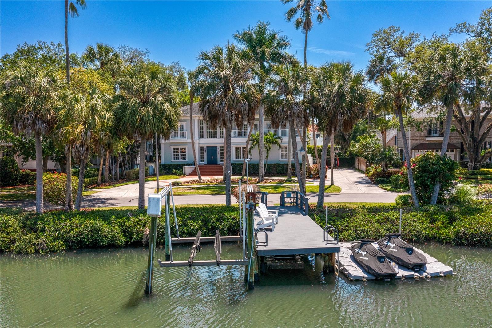 814 S BAYSIDE DRIVE