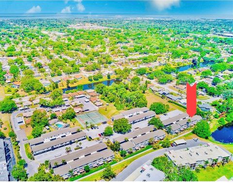 Photo of 1127 King Arthur Court #309, Dunedin, FL 34698 (MLS # TB8492504)