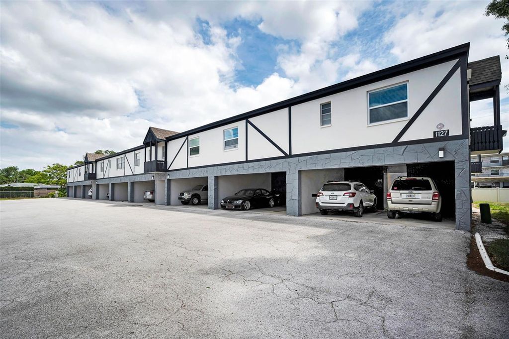 Photo of 1127 King Arthur Court #309, Dunedin, FL 34698 (MLS # TB8492504)