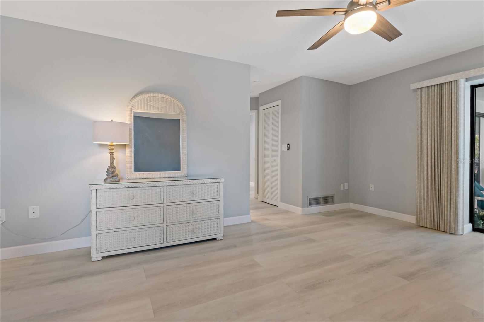 SIESTA BEACH - Residential