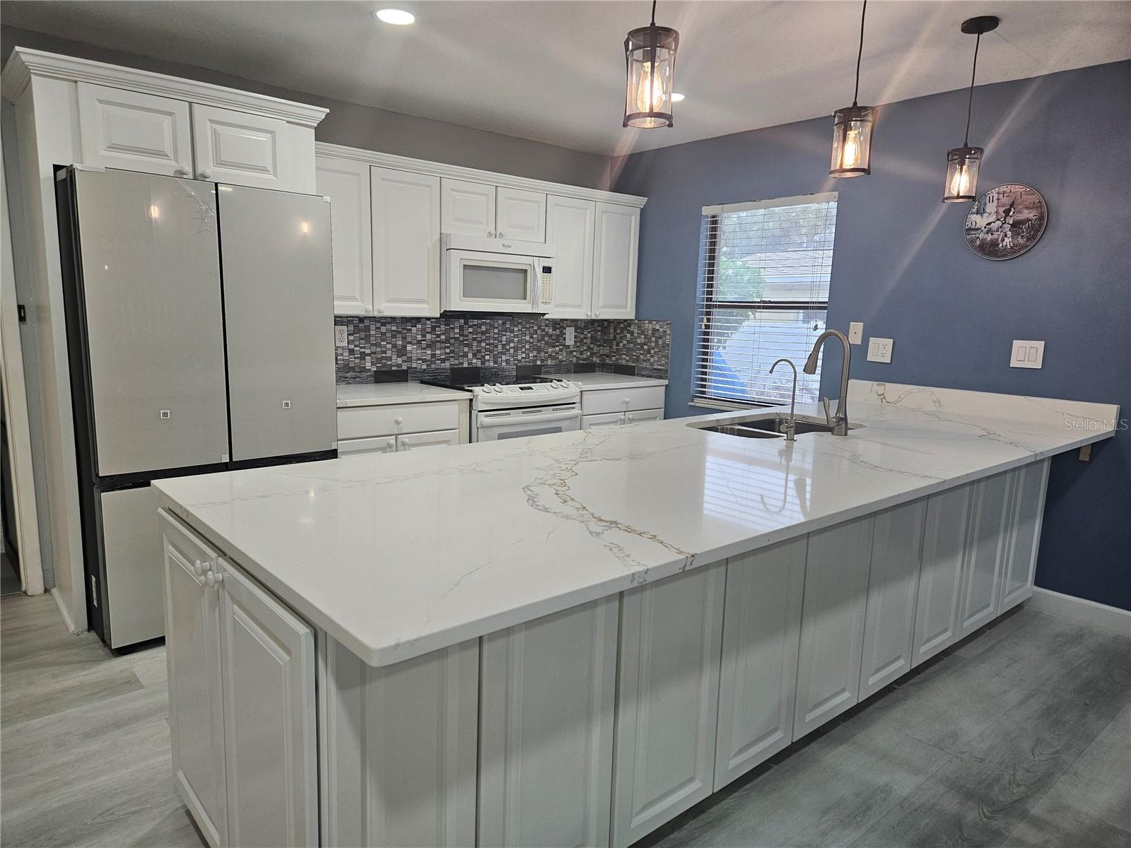 SIESTA BEACH - Residential