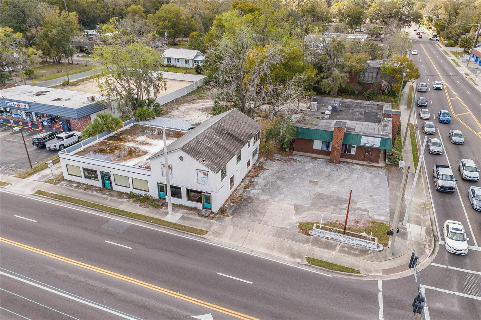 2222 NW 6TH STREET