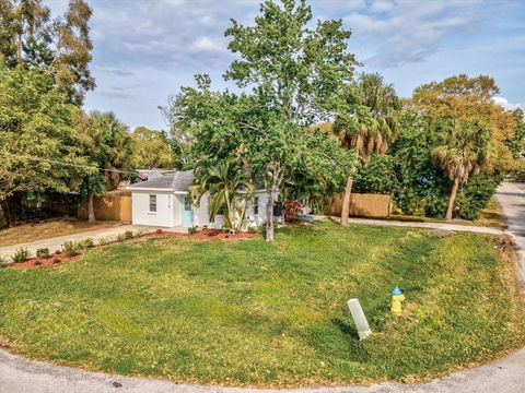 A home in TAMPA