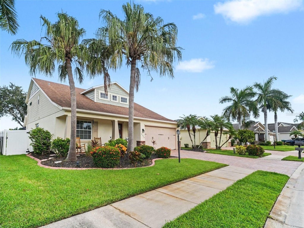 Photo of 7124 34th Street E, Sarasota, FL 34243 (MLS # A4702245)