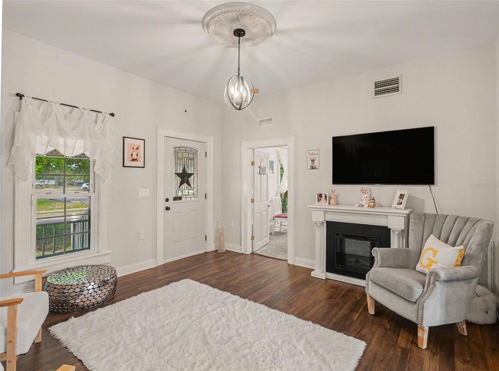 Photo of 502 7th Avenue W, Palmetto, FL 34221 (MLS # TB8539476)