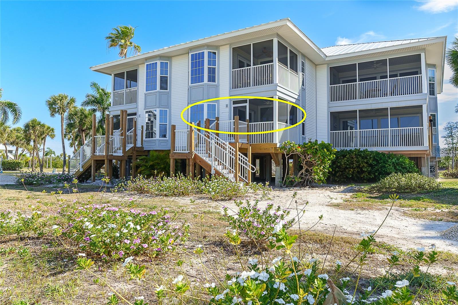 BEACH VILLAS BLDG 37 - Residential