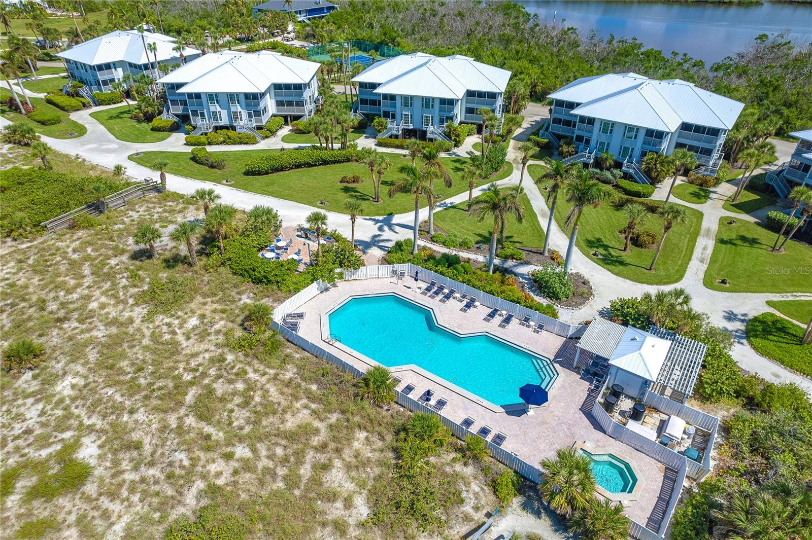 BEACH VILLAS BLDG 37 - Residential