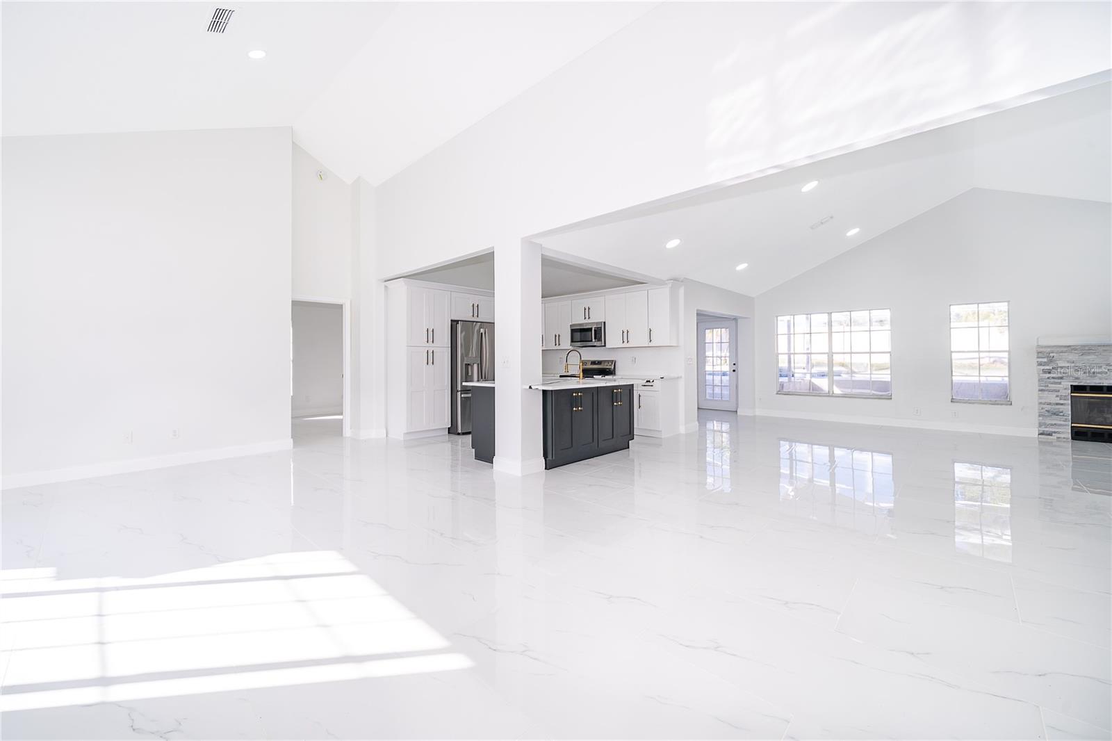 LEXINGTON CLUB - Residential