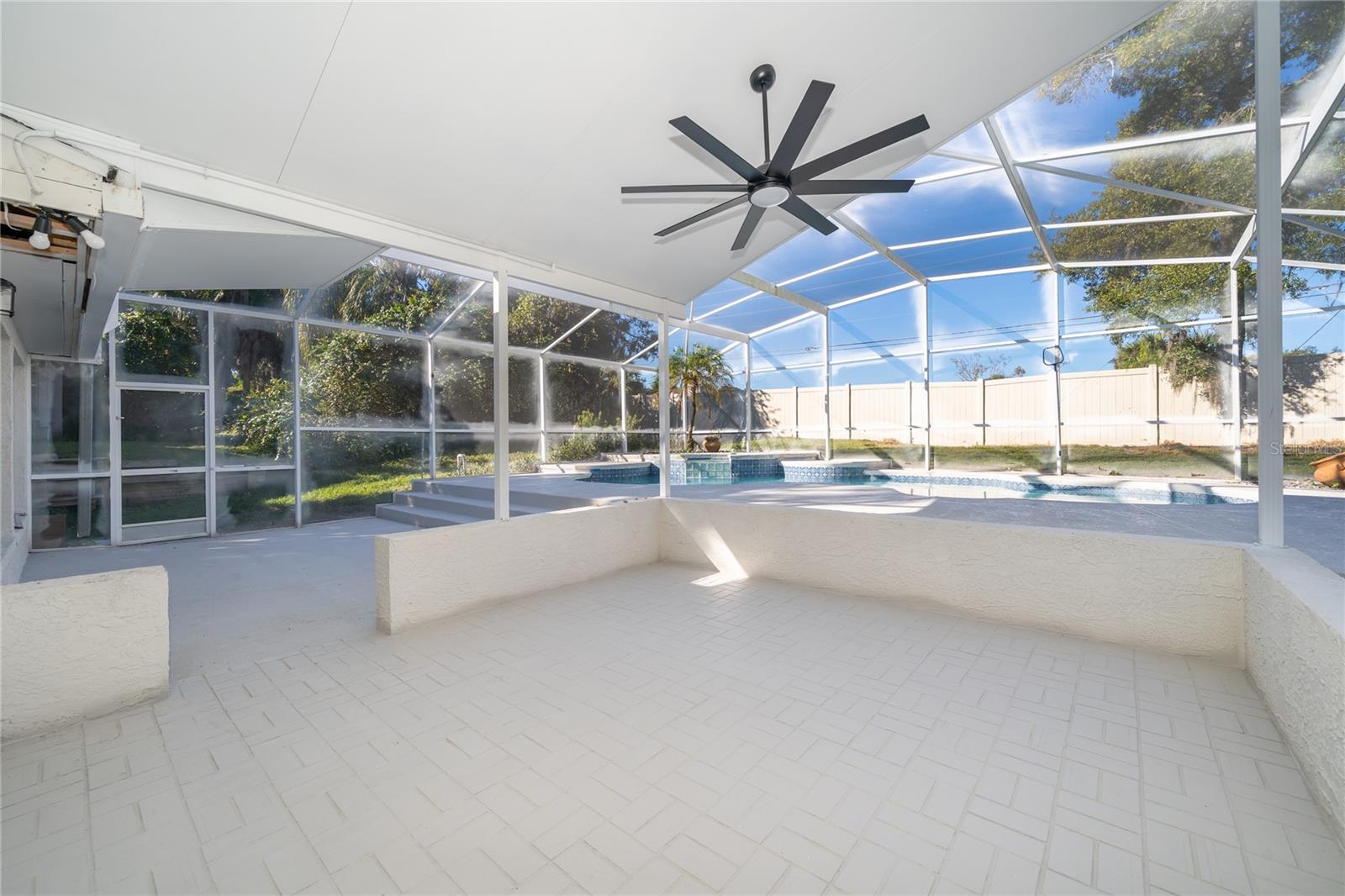 LEXINGTON CLUB - Residential