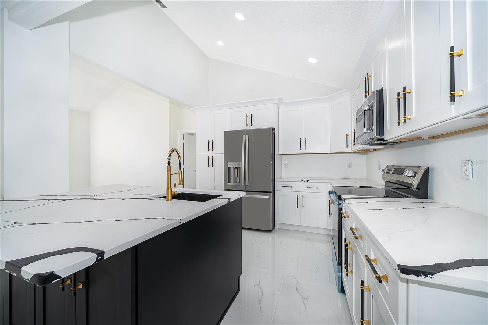 LEXINGTON CLUB - Residential