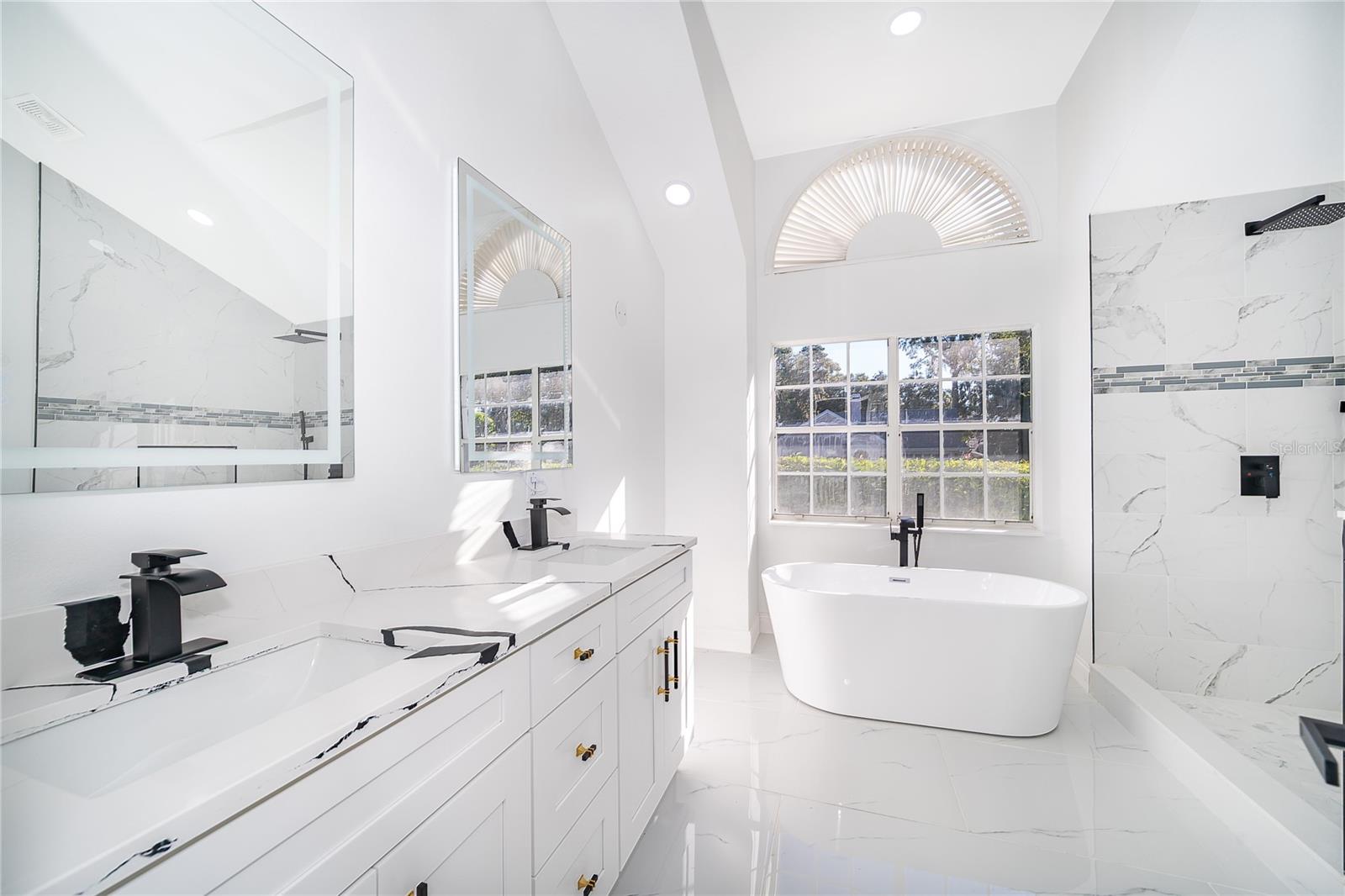 LEXINGTON CLUB - Residential