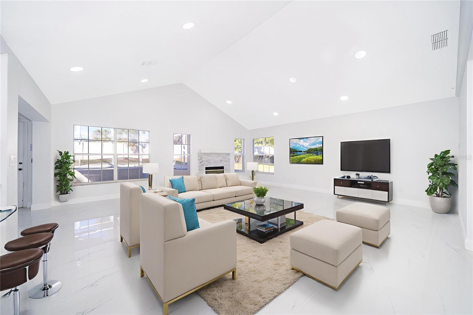 LEXINGTON CLUB - Residential