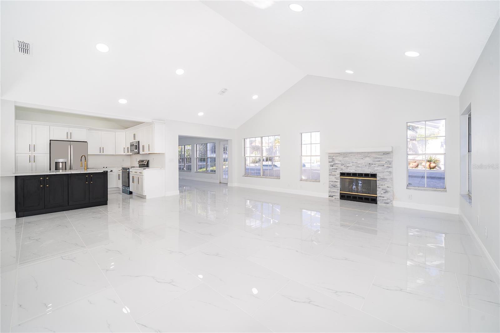 LEXINGTON CLUB - Residential