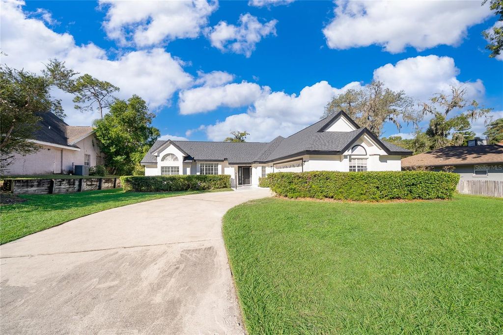 Photo of 1250 Glenmore Drive, Apopka, FL 32712 (MLS # S5137877)