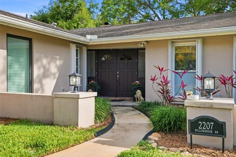 Photo of 2207 Willowbrook Dr, Clearwater, FL 33764 (MLS # TB8488778)