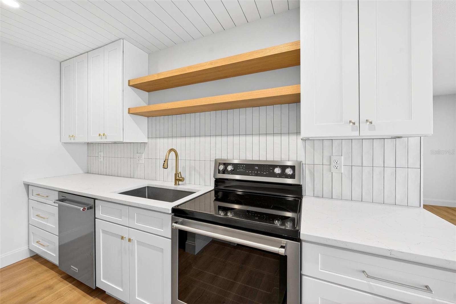 CASTLE PLACE - Residential Income