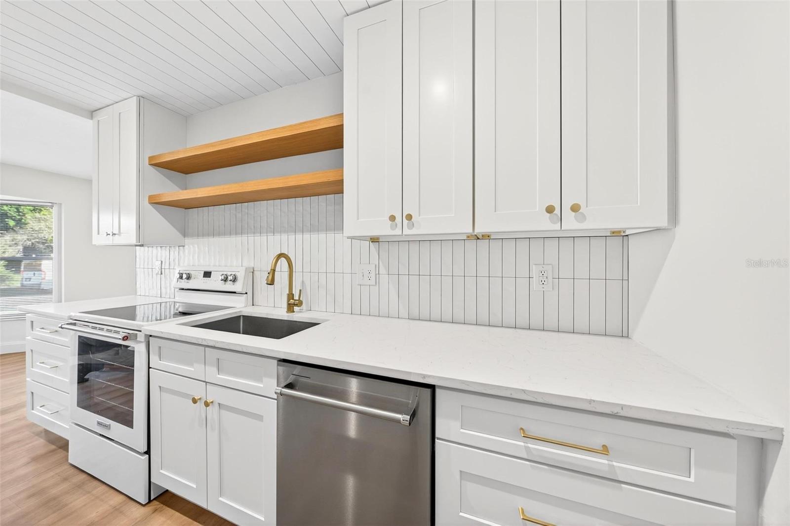 CASTLE PLACE - Residential Income