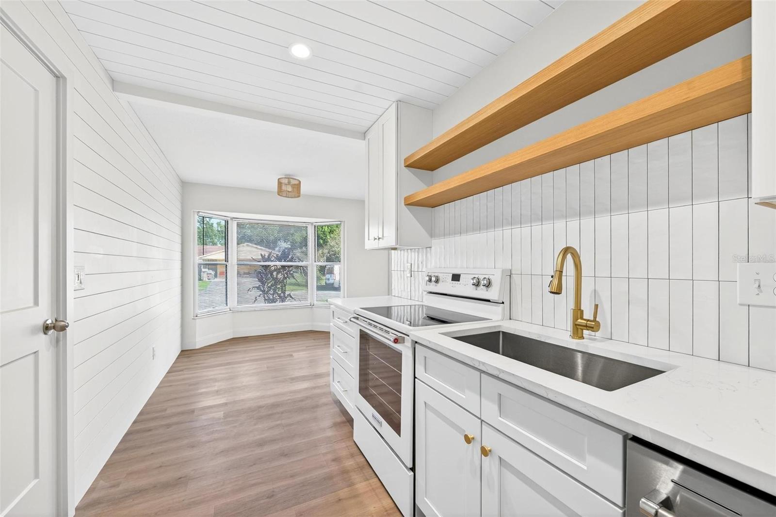 CASTLE PLACE - Residential Income