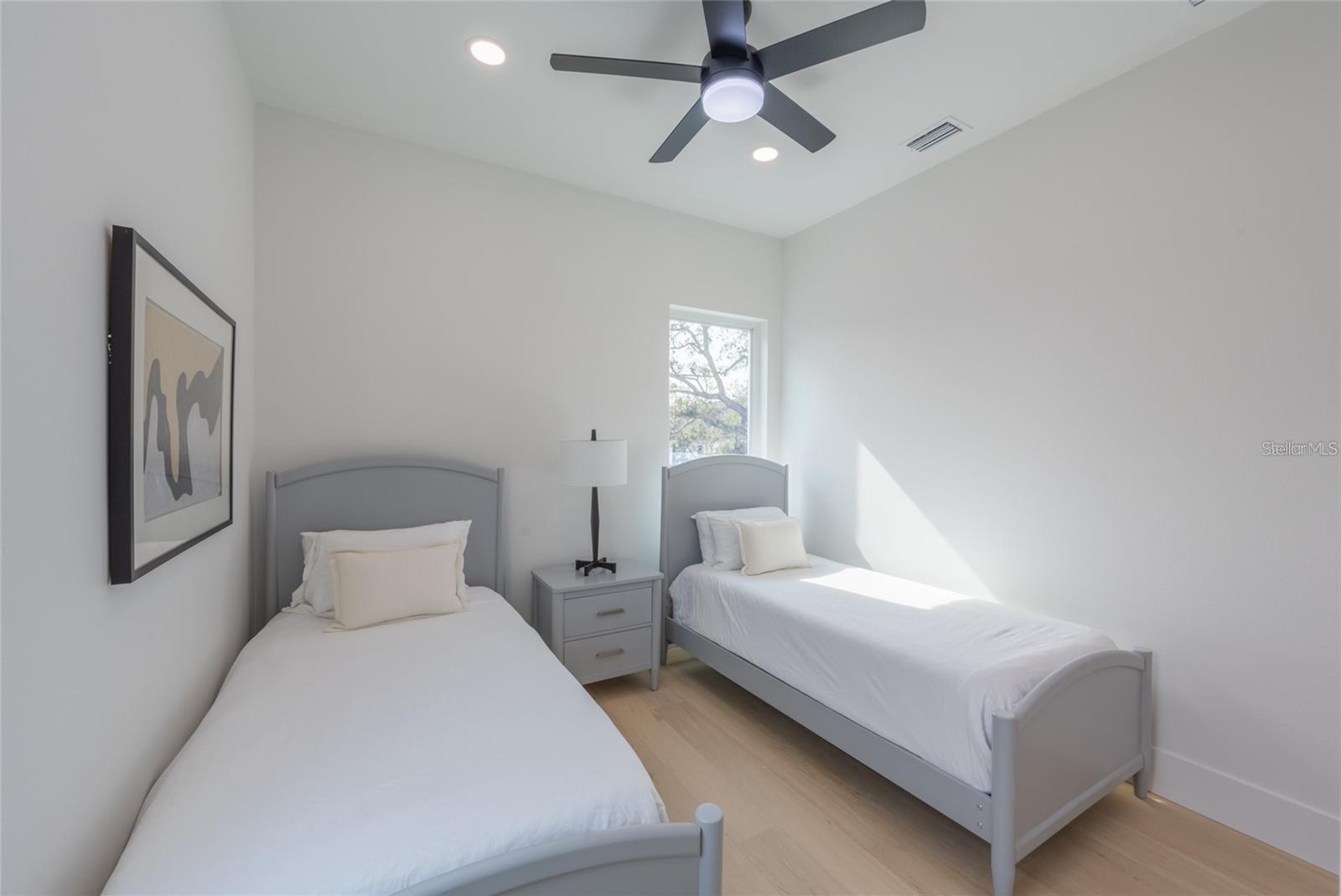 RUSTIC LODGE - Residential