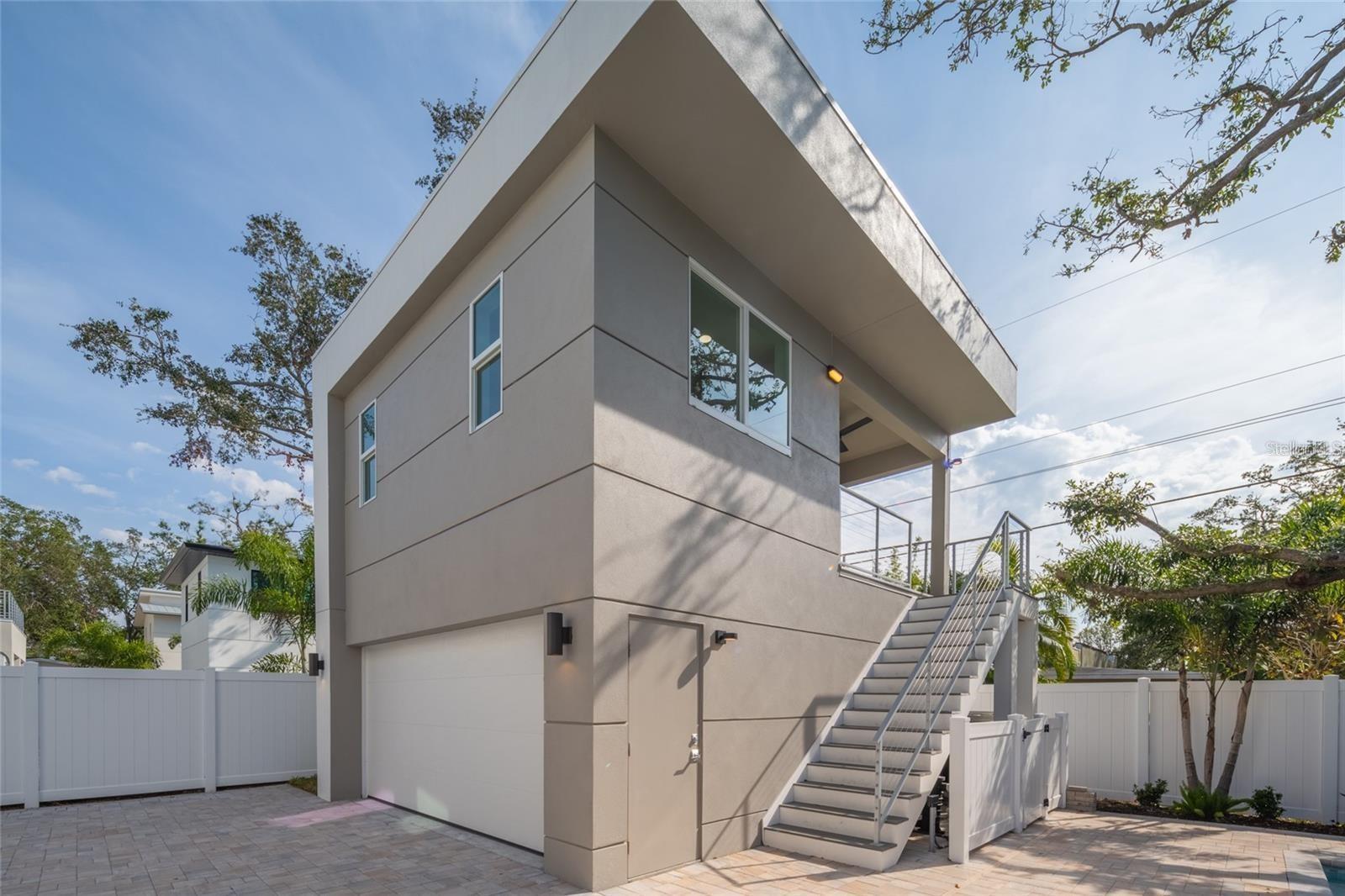 RUSTIC LODGE - Residential