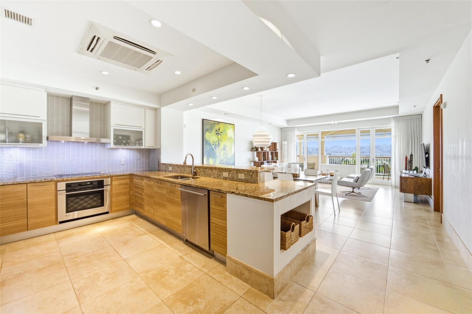 PH 404 PLANTATION VILLAGE II 404