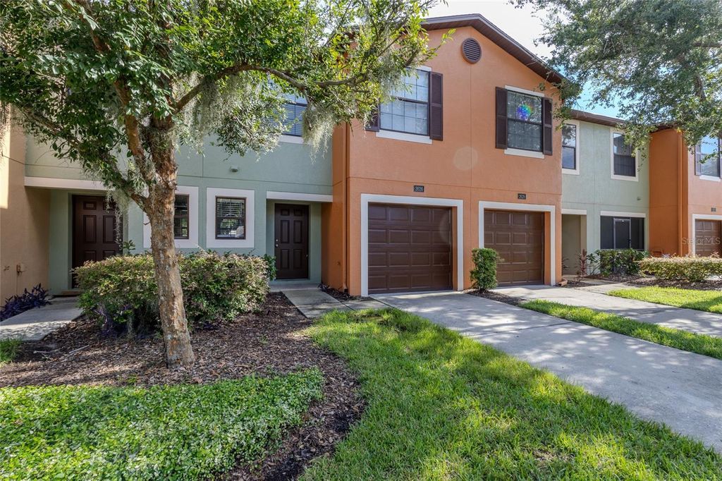 Photo of 2626 Edgewater Falls Drive, Brandon, FL 33511 (MLS # TB8417553)
