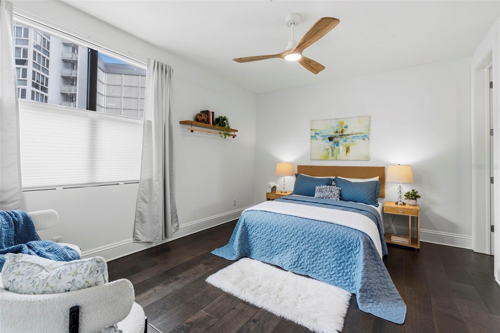 DELMAR TWNHMS - Residential