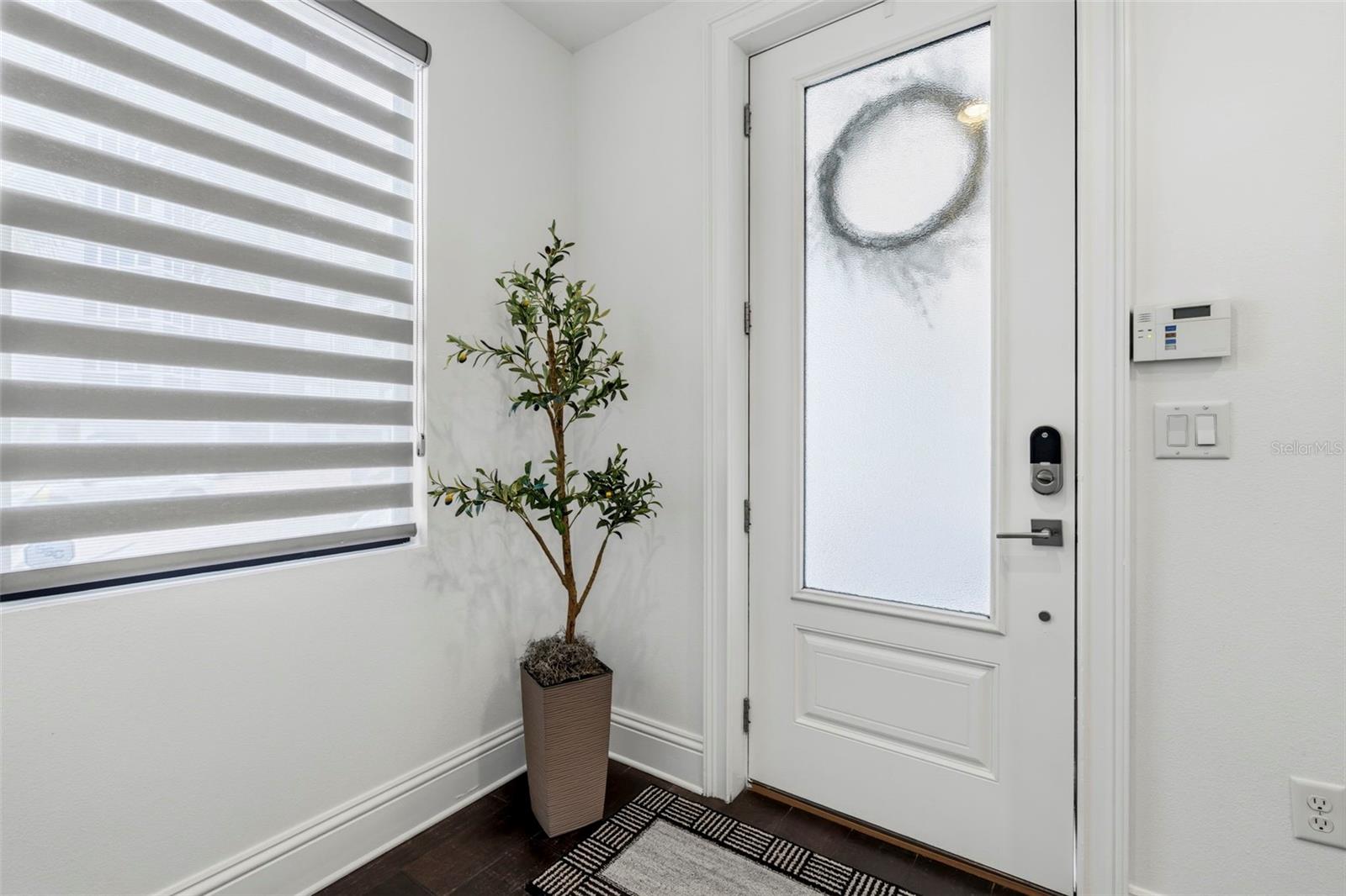 DELMAR TWNHMS - Residential