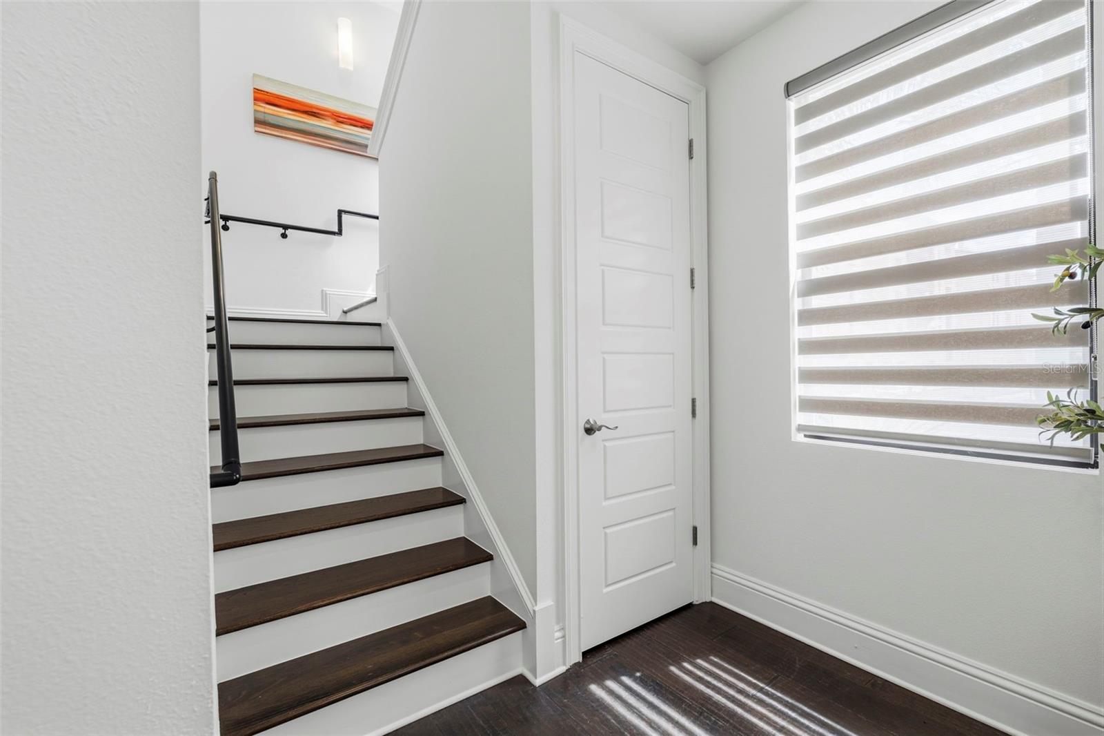 DELMAR TWNHMS - Residential