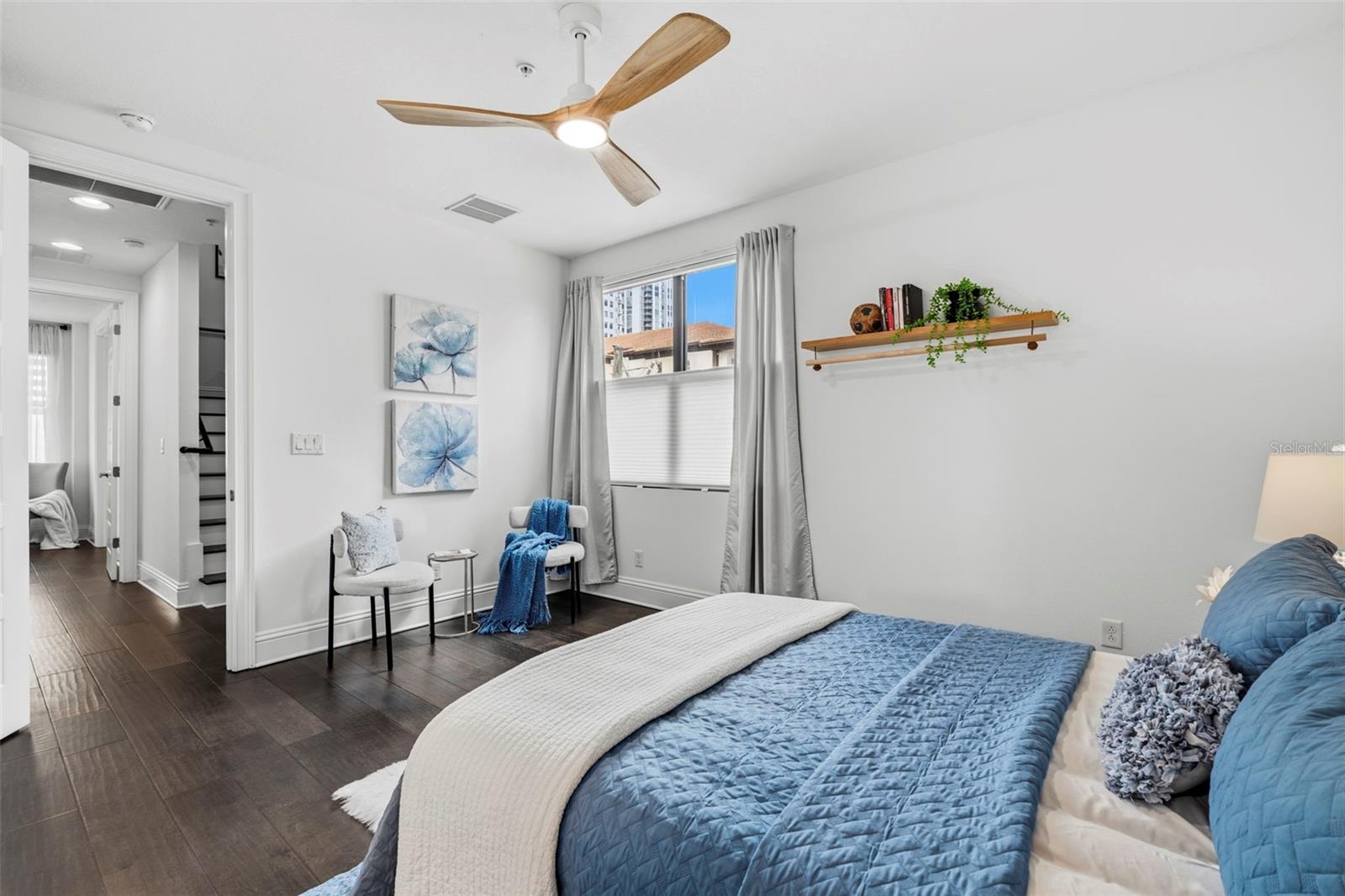 DELMAR TWNHMS - Residential