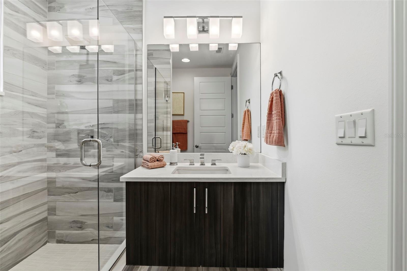 DELMAR TWNHMS - Residential