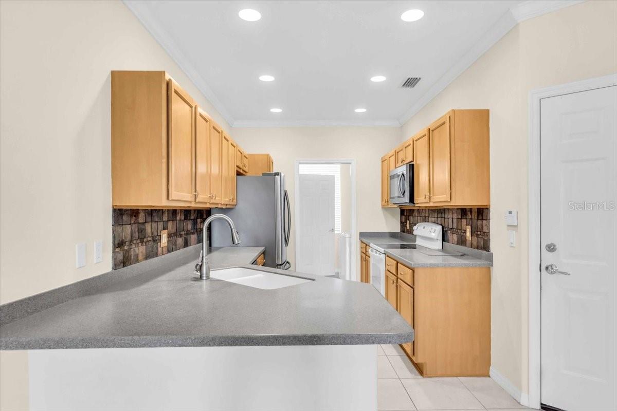 SAN MICHELE AT UNIVERSITY COMMONS - Residential Lease