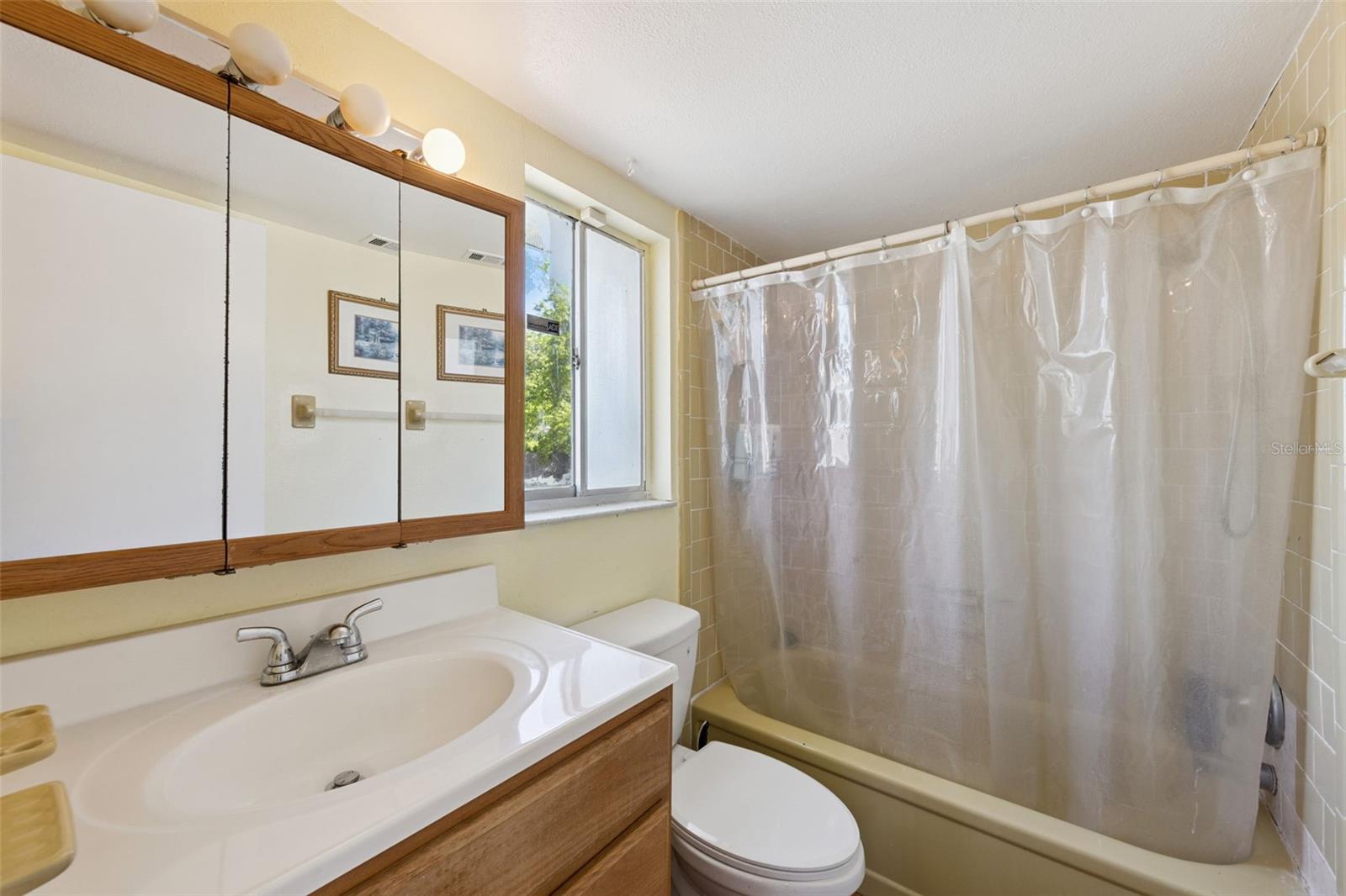 SIGNAL HILL - Residential