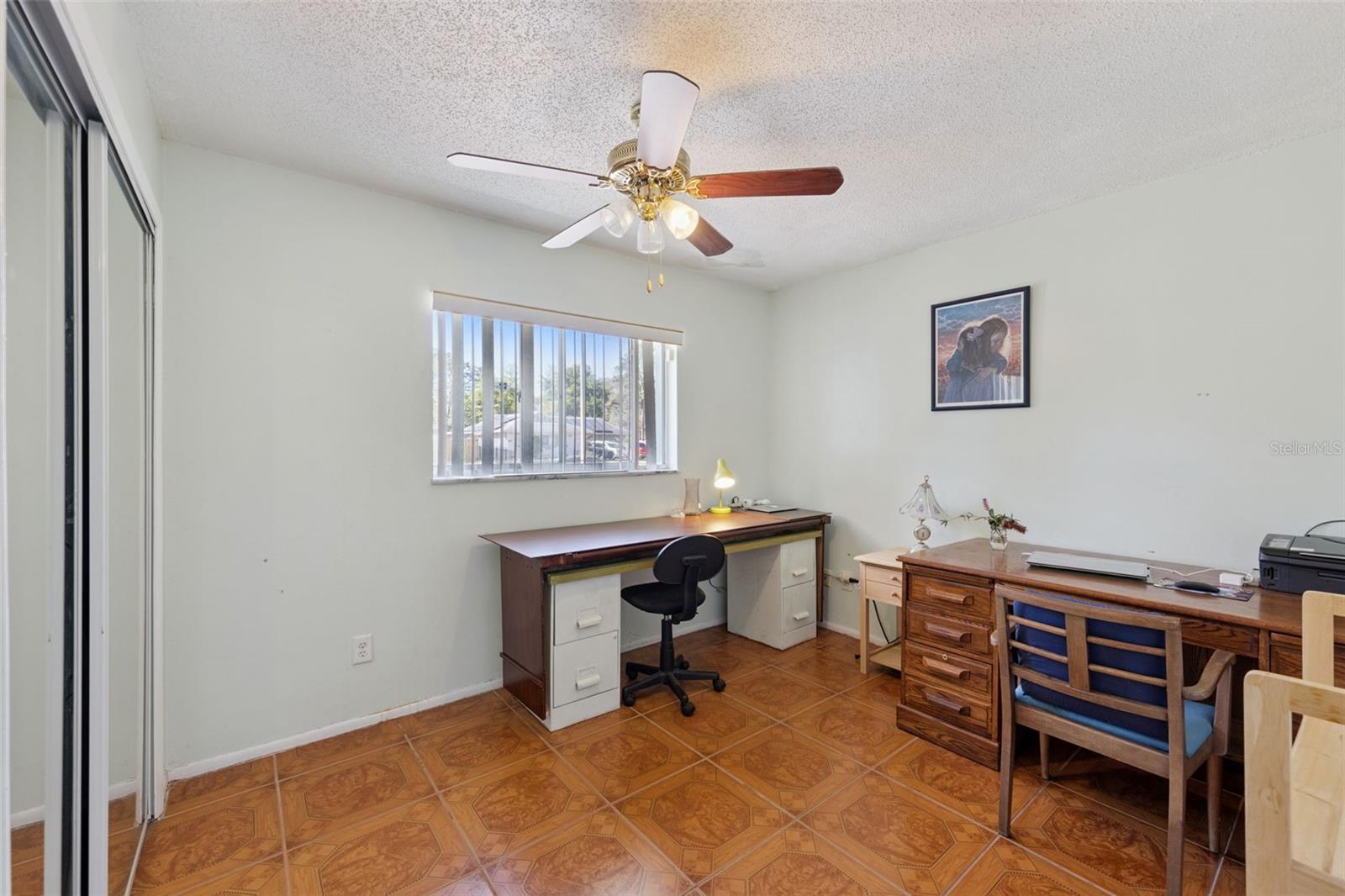 SIGNAL HILL - Residential