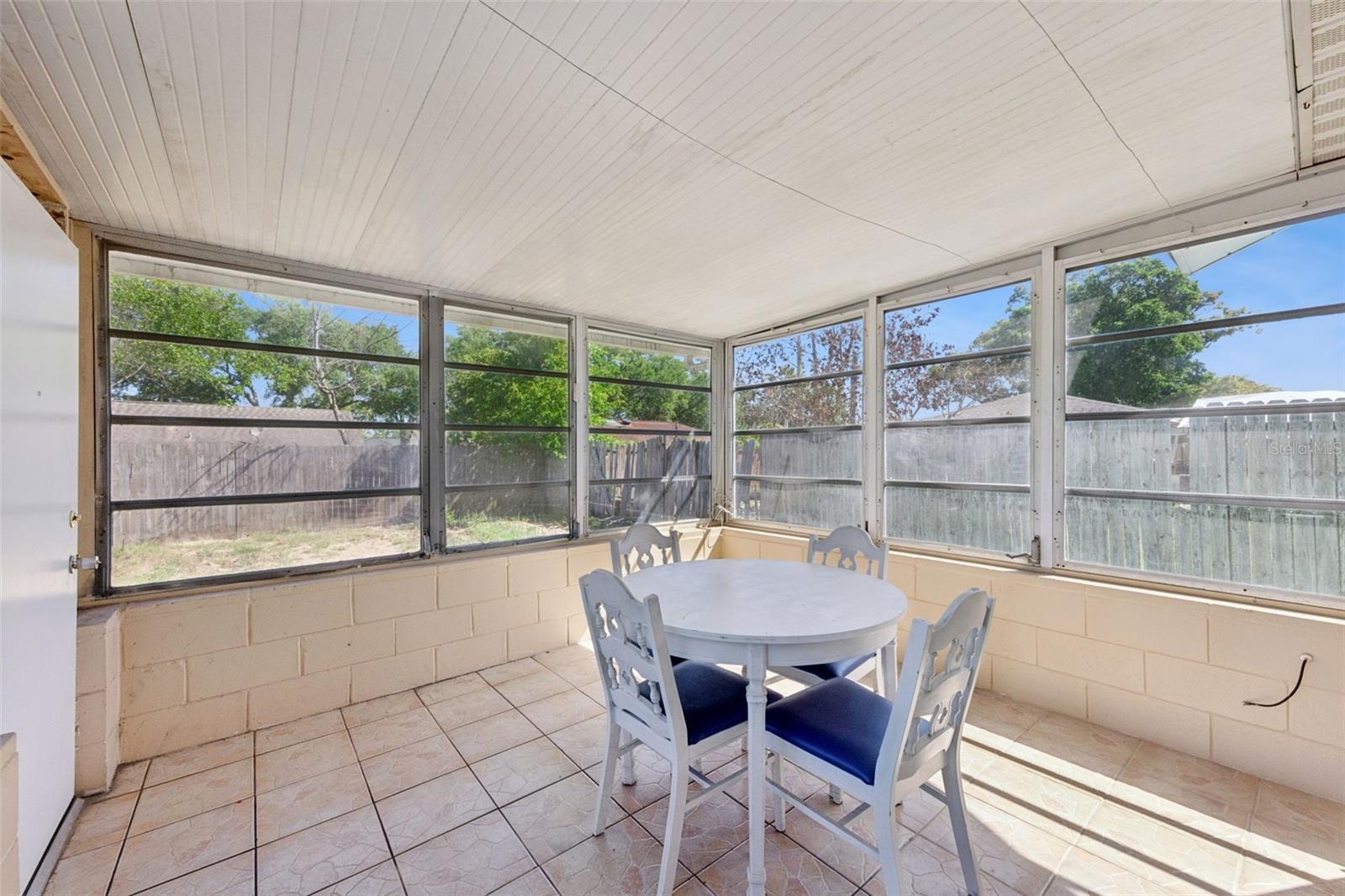 SIGNAL HILL - Residential