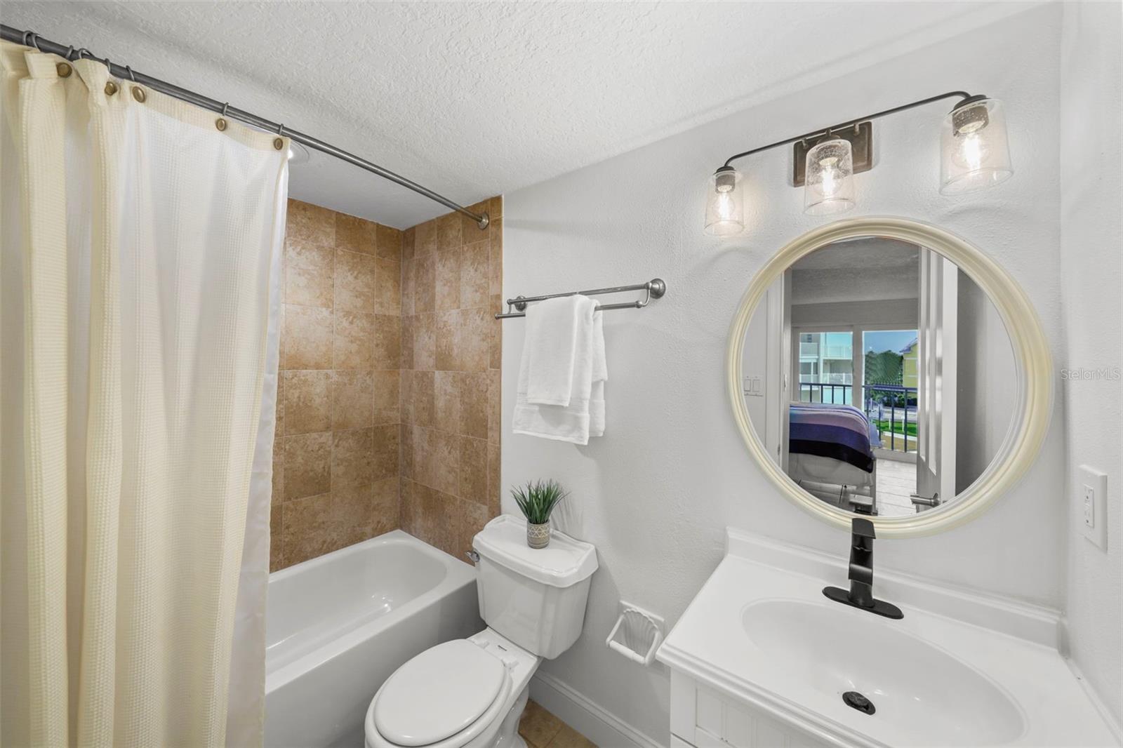 SUNSET REEF - Residential