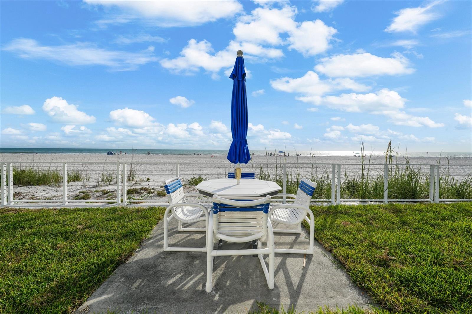 SUNSET REEF - Residential