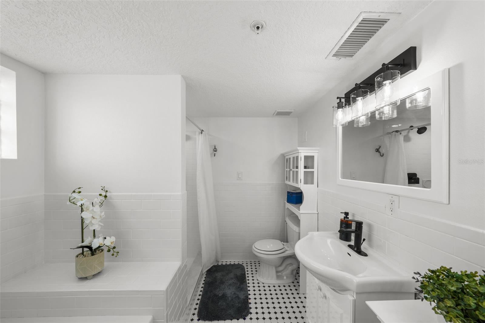 SUNSET REEF - Residential