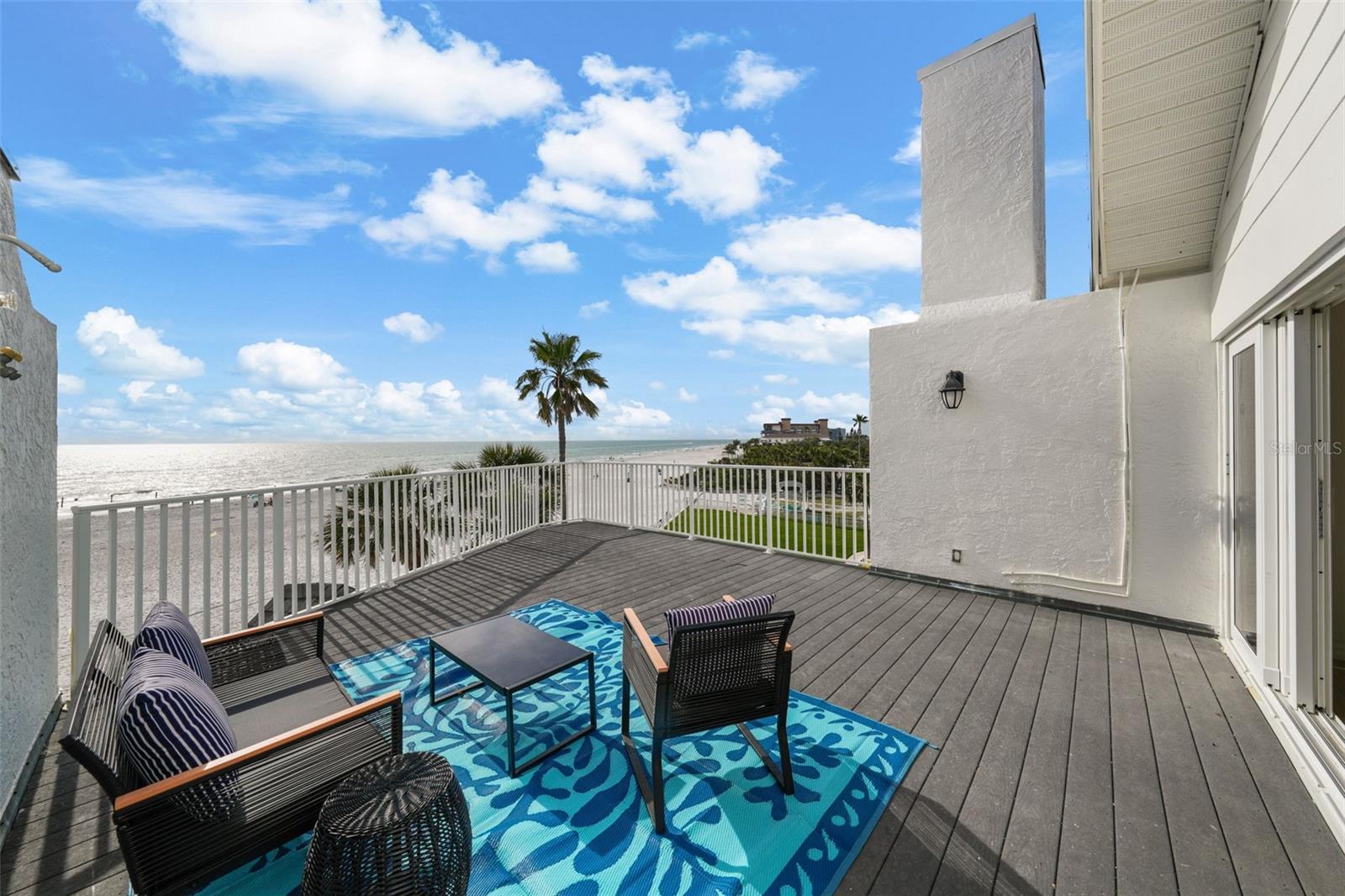 SUNSET REEF - Residential