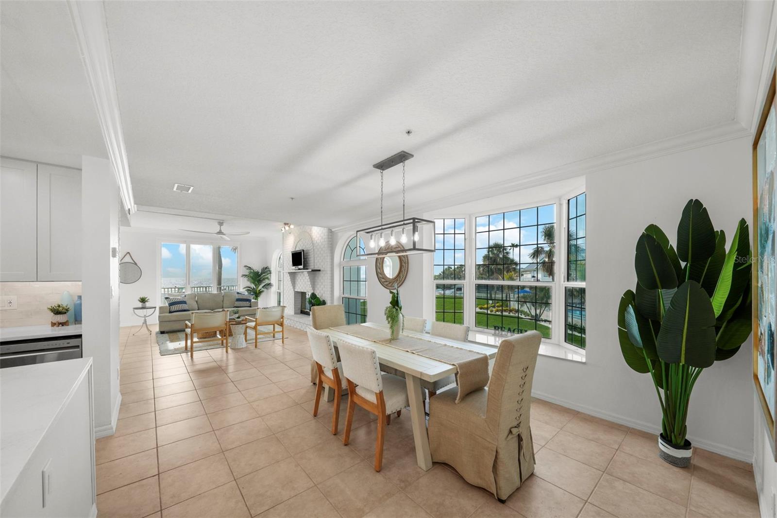 SUNSET REEF - Residential