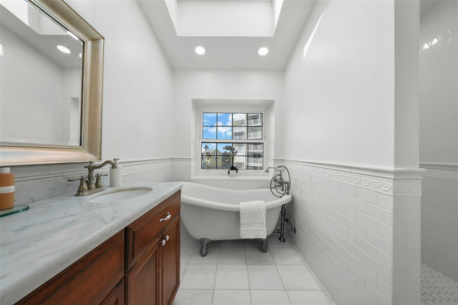 SUNSET REEF - Residential