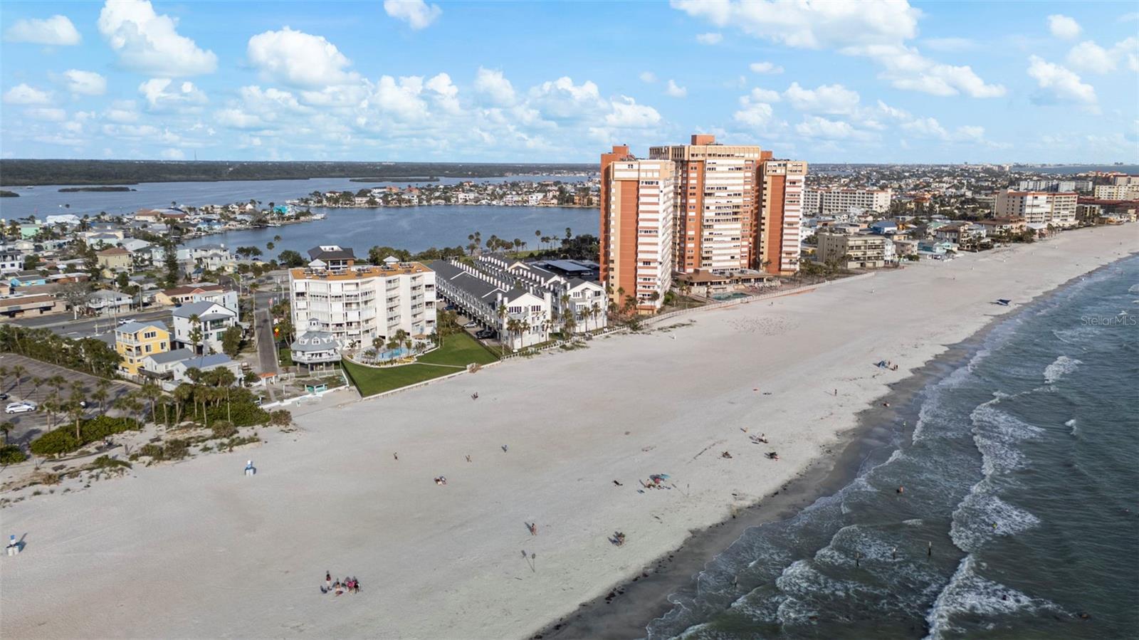 SUNSET REEF - Residential