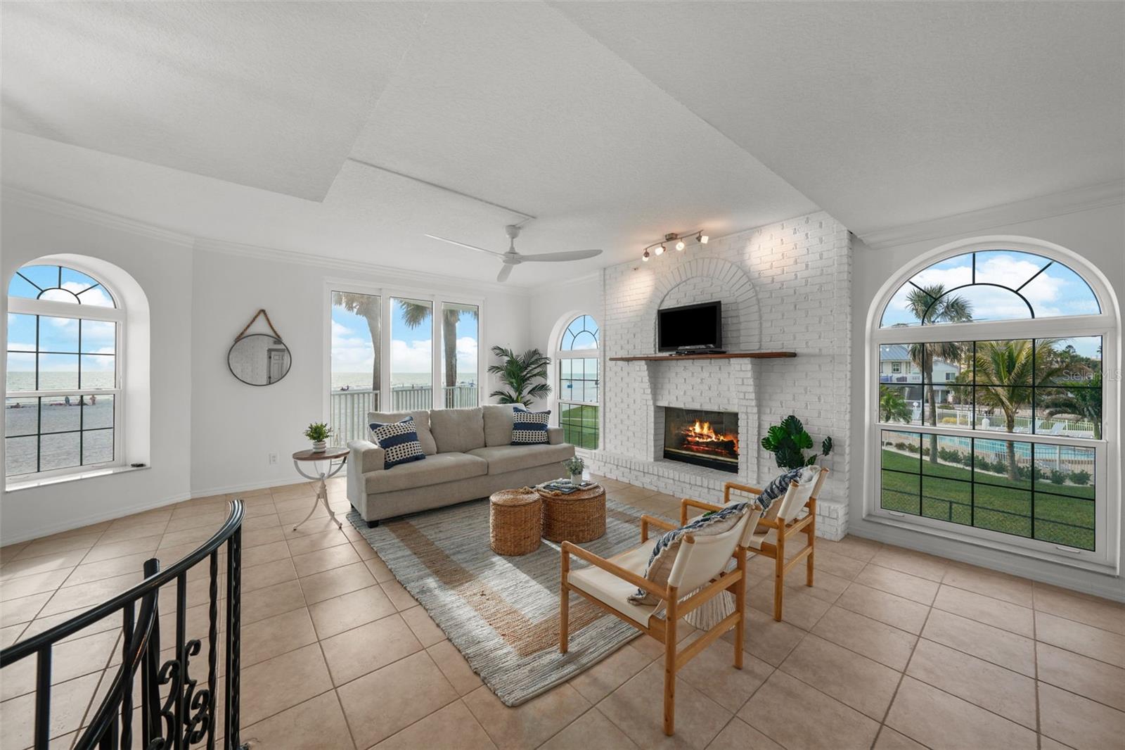 SUNSET REEF - Residential