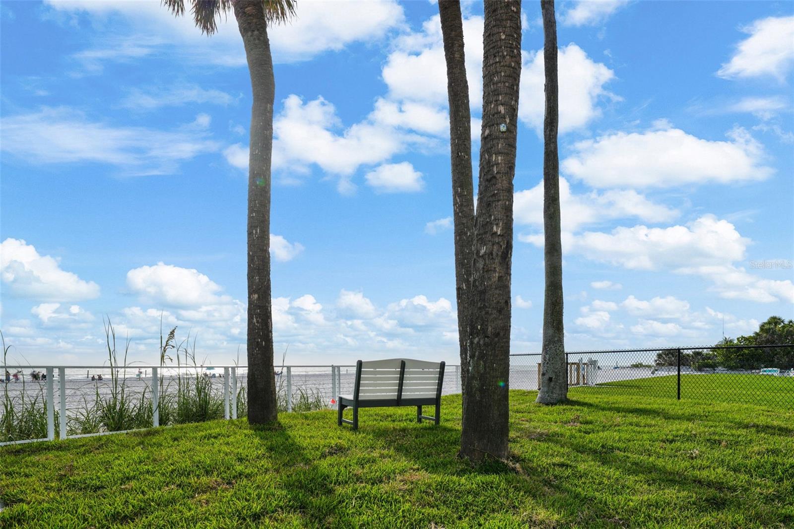 SUNSET REEF - Residential