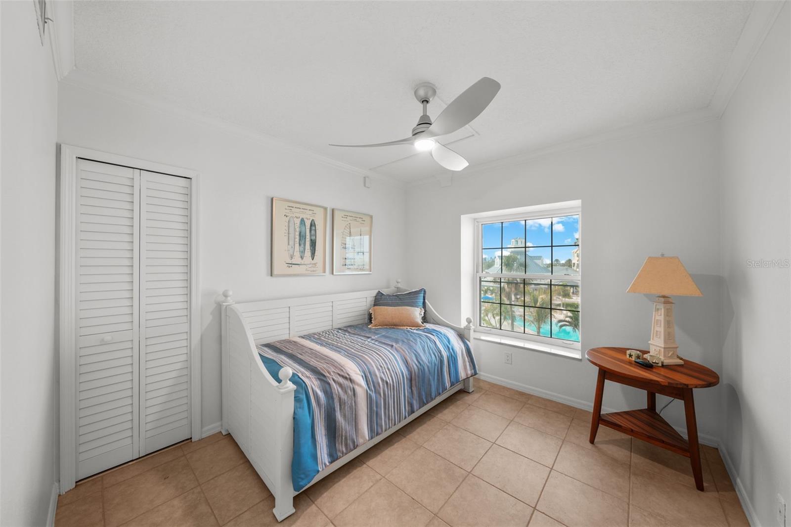 SUNSET REEF - Residential