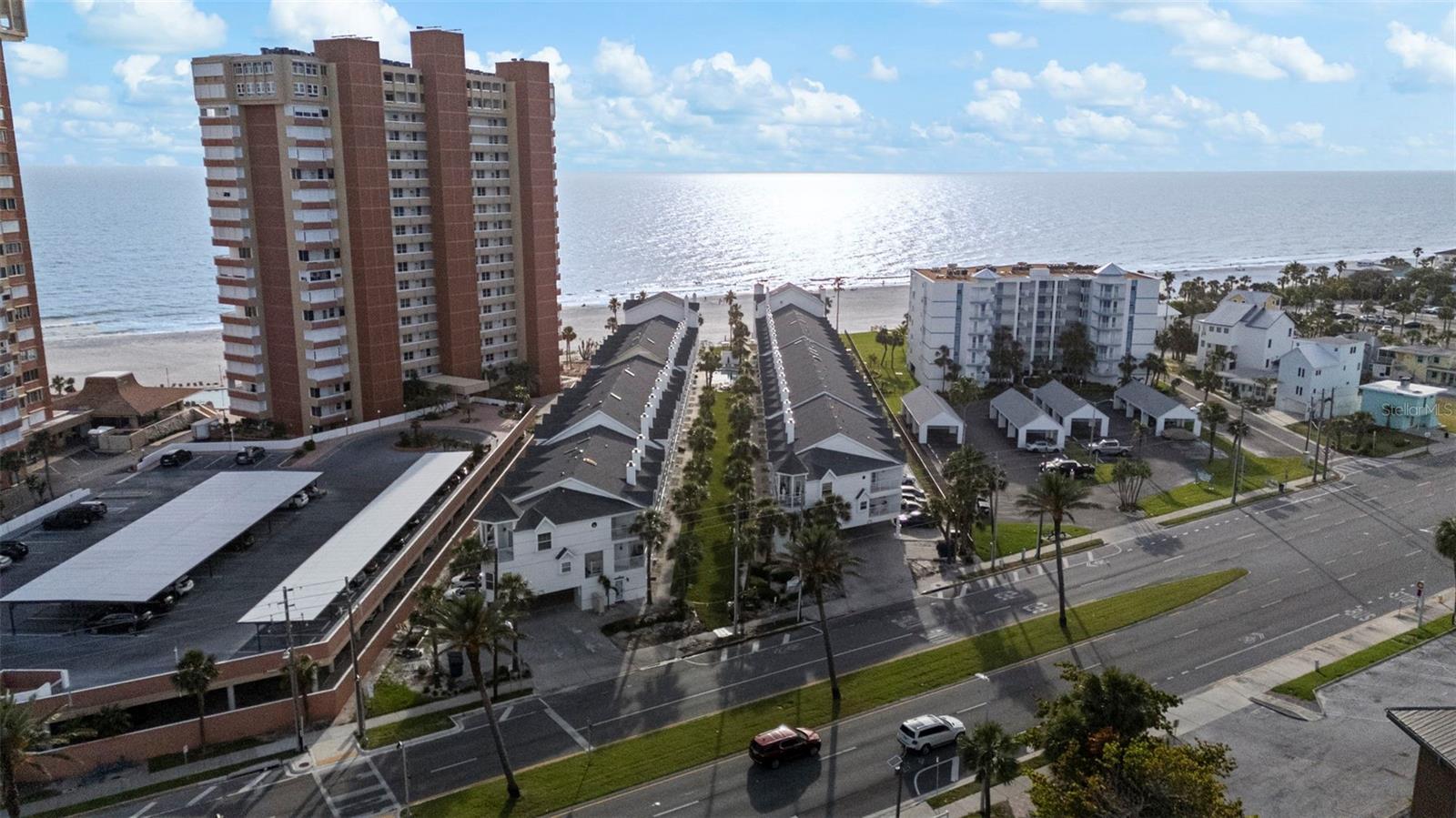 SUNSET REEF - Residential