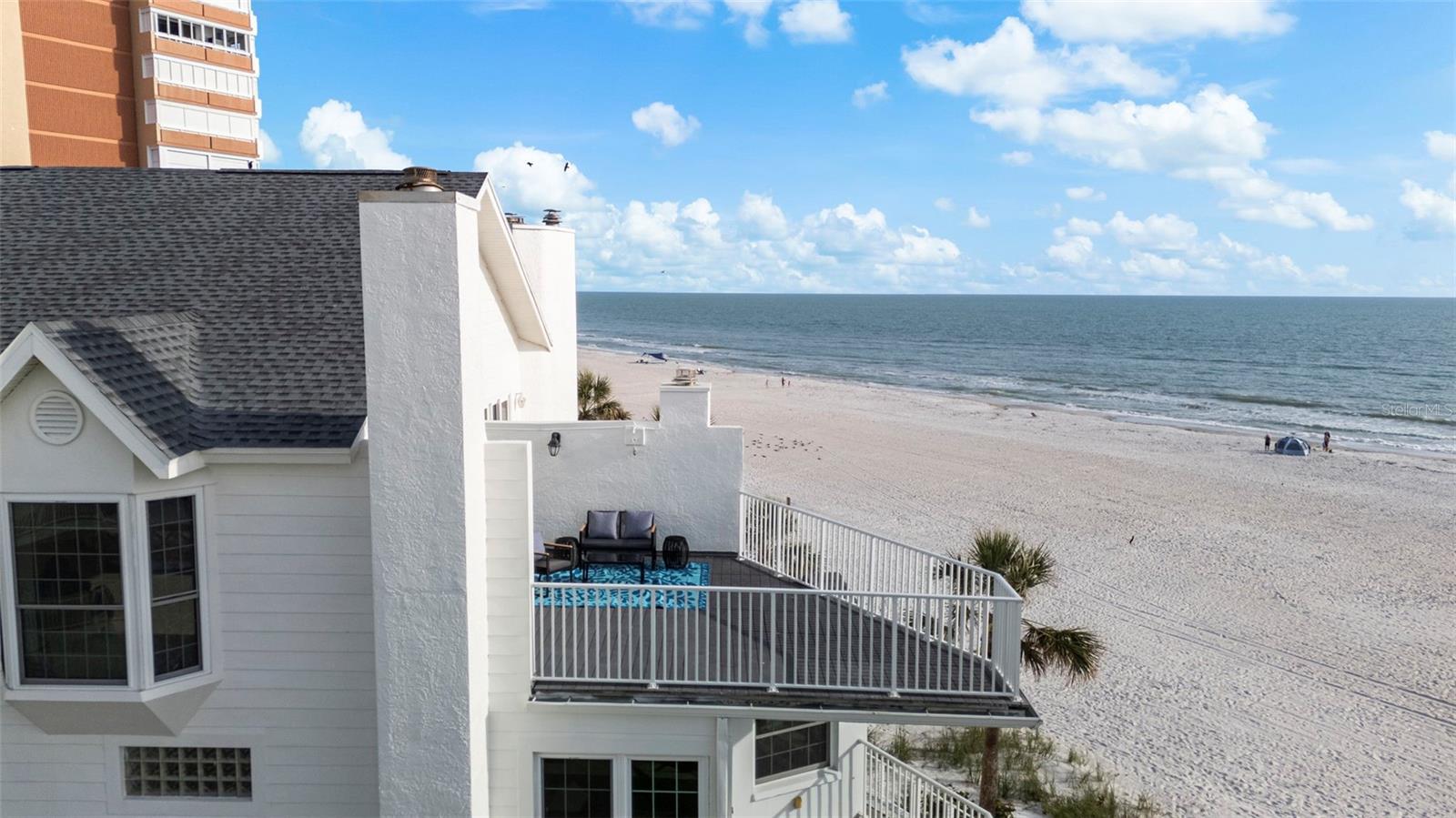 SUNSET REEF - Residential